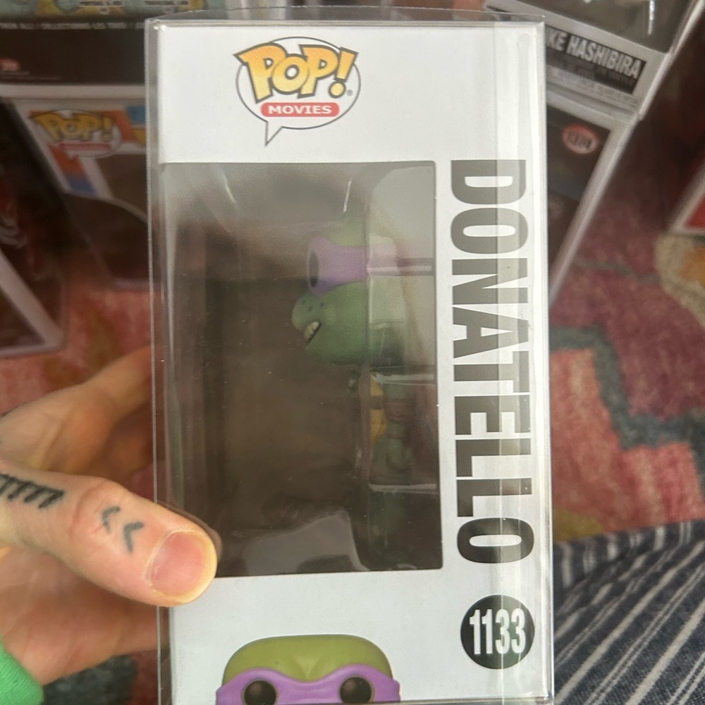 DONATELLO--1133---FUNKO POP! MOVIES - Picture 8 of 13
